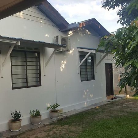 Homestay / Roomstay Muslim Budget Tanjung Malim Tanjong Malim Esterno foto