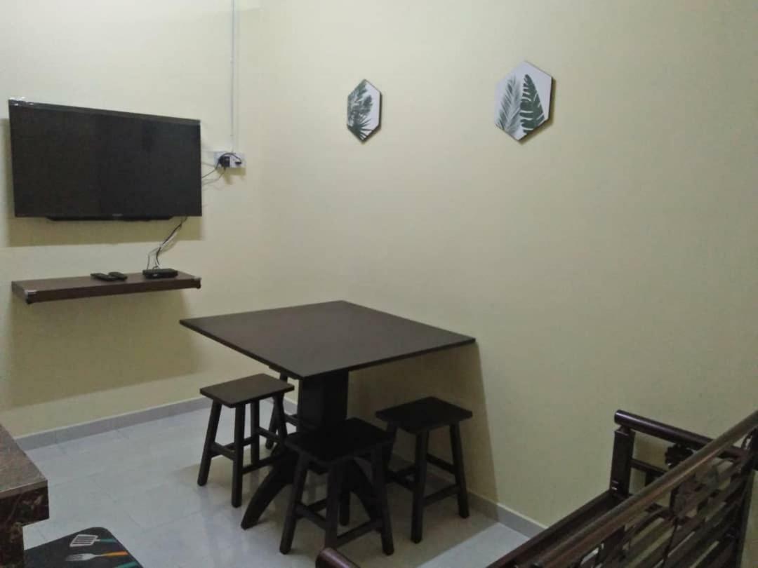 Homestay / Roomstay Muslim Budget Tanjung Malim Tanjong Malim Esterno foto